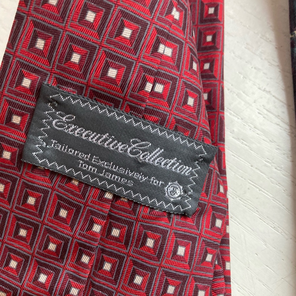 90’s Necktie - Picture 2 of 6
